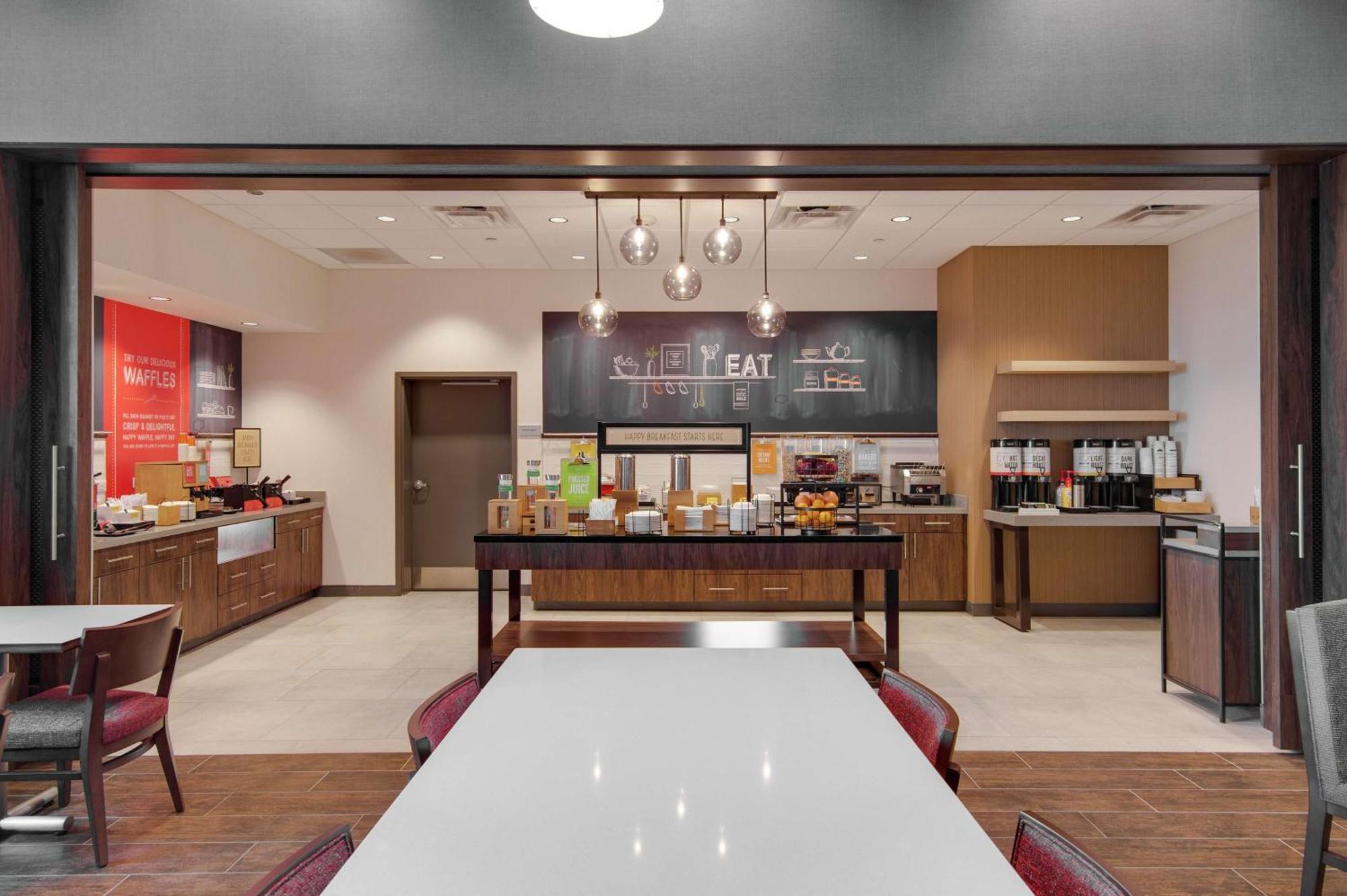 Hampton Inn & Suites By Hilton Nashville North Skyline Exteriör bild